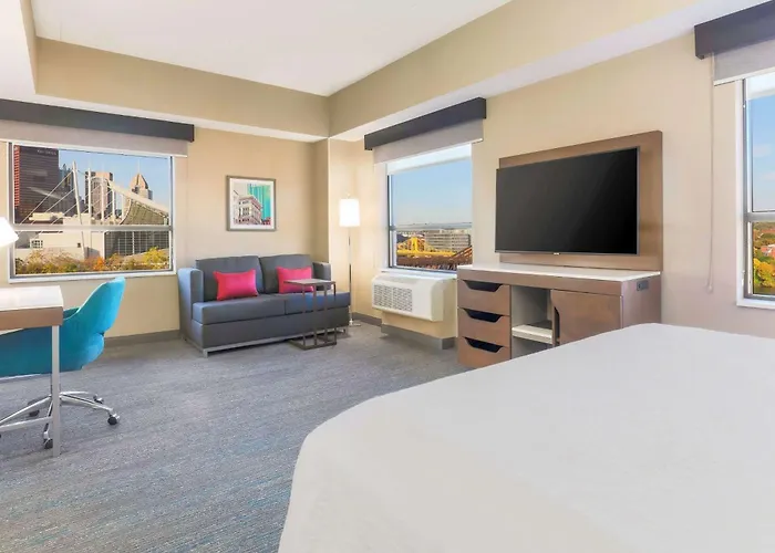 Hampton Inn & Suites Pittsburgh Downtown
